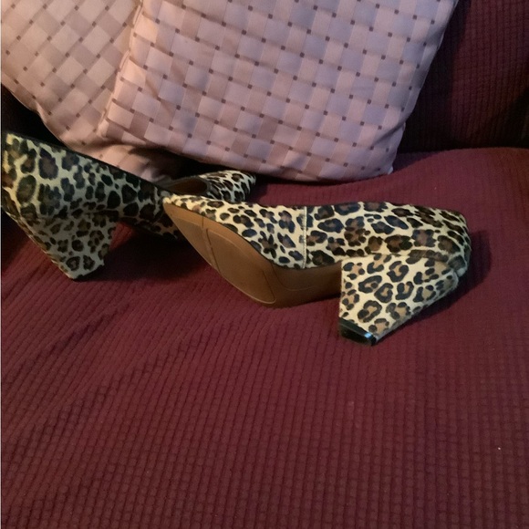 Nine West horsehair leopard print wedges - Picture 3 of 3